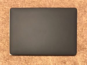 MacBookのハードカバー表面