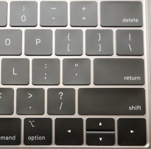 MacBookのハードカバー表面_02